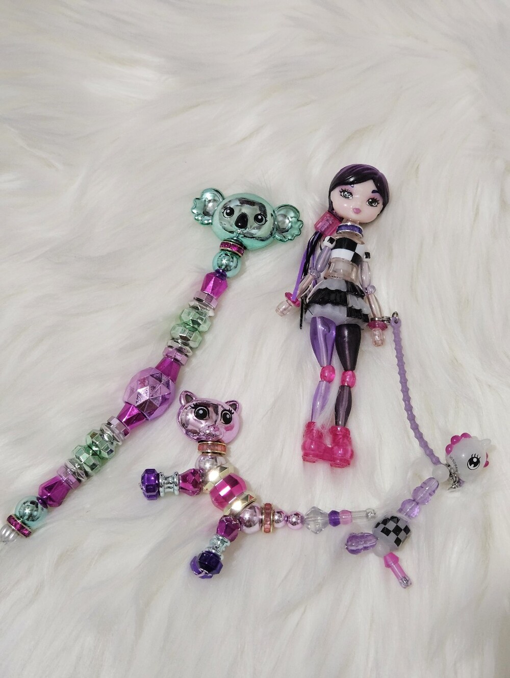 Twisty Girlz Series 2 Chexie transforming doll set